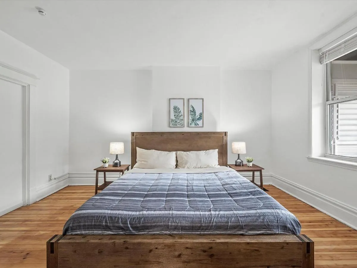 Oakland/University @A Spacious & Modern Private Bedroom With Shared Bathroom Pittsburgh 0*,  United States