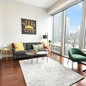 Hostwise - The Washington At Chatham - Free Parking, Private Gym, Skyline Views! Pittsburgh